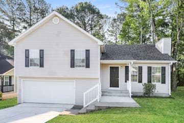 38 Bay Cove Dr Stockbridge, GA 30281